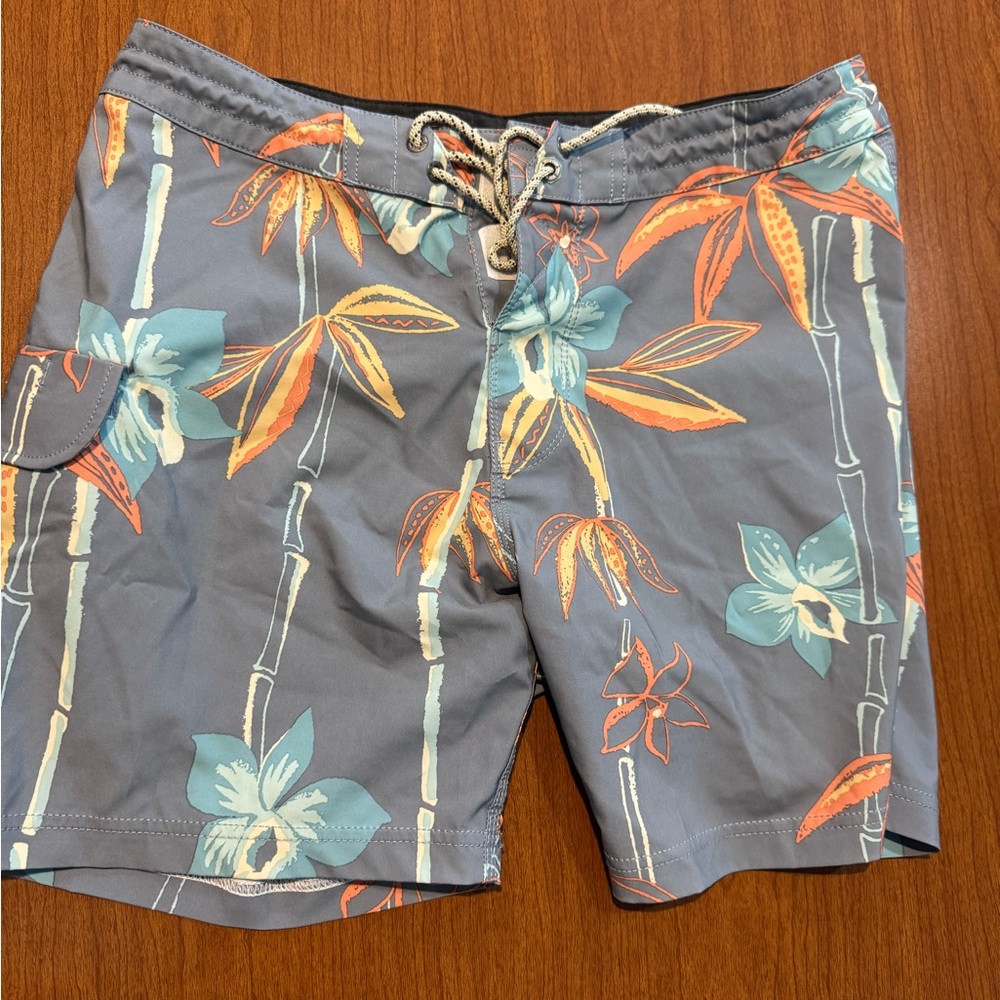 VISSLA Gray and Orange Board Shorts Tropical Style